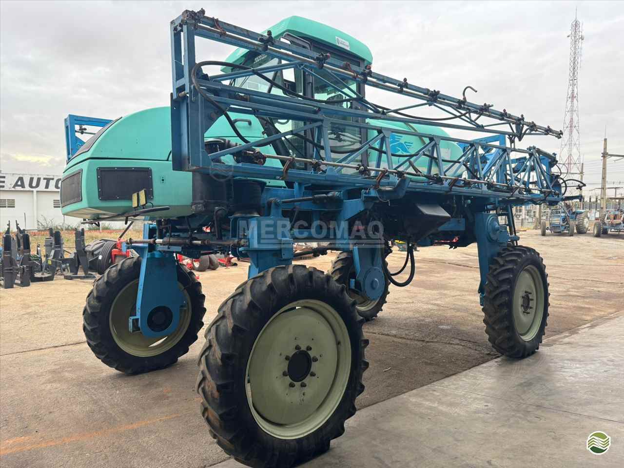 PULVERIZADOR MONTANA PARRUDA 2627 Tração 4x2 Mercomaq - JAN PRIMAVERA DO LESTE MATO GROSSO MT